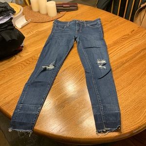 American eagle ripped super stretch skinny jeans